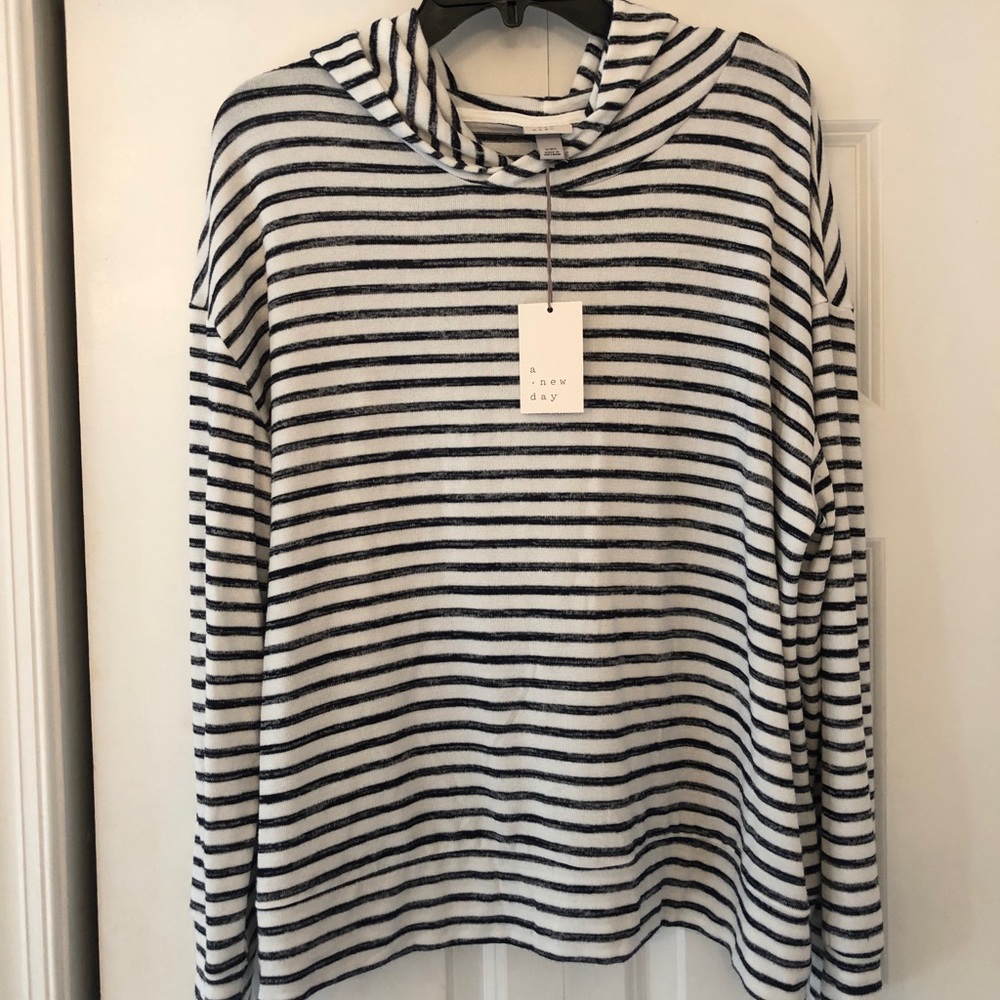 A New Day Hooded Thin Sweatshirt